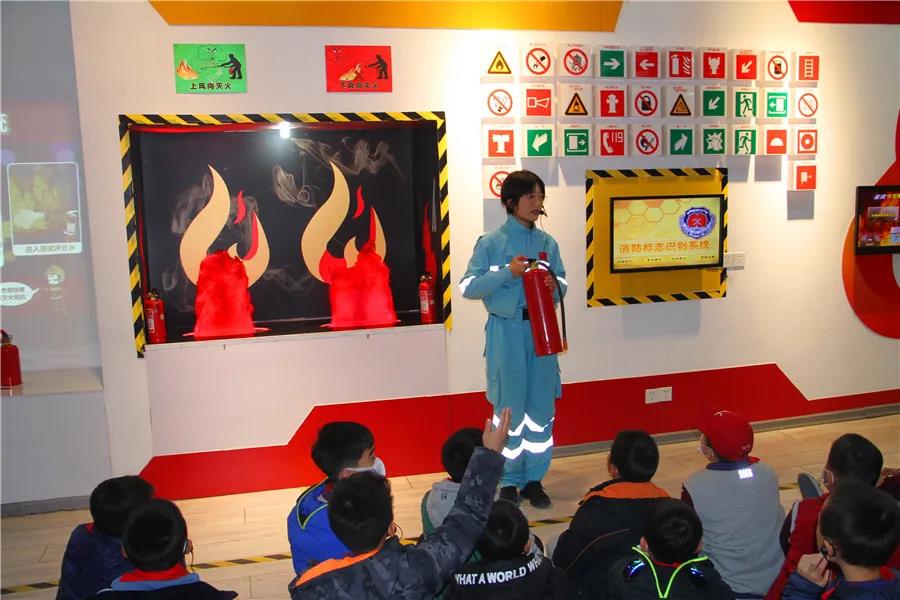 VR體驗(yàn)館